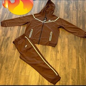 Brand New Mens Nike Tracksuit